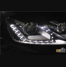 迈腾旅行LED大灯加随动套装完美升级。