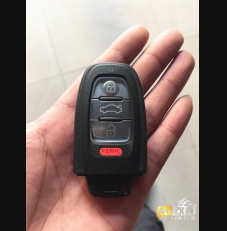 Q5装无钥匙进入，一键启动，更换新款多功能方向盘，档头。