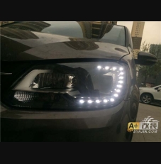 氙灯＋随动，510，巡航，方向盘，仪表，自动大灯，后门喇叭，倒车影像，记录仪，蓝牙电话。