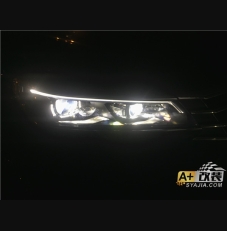 LED大灯，新帕萨特原厂升级。