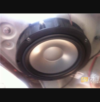 途安四门隔音 哈曼卡顿喇叭安装